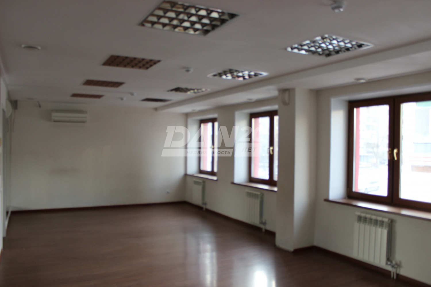 Помещение свободного назначения 897,7 м²