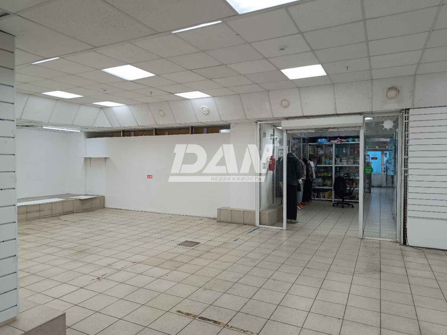 Торговое помещение 97 м²