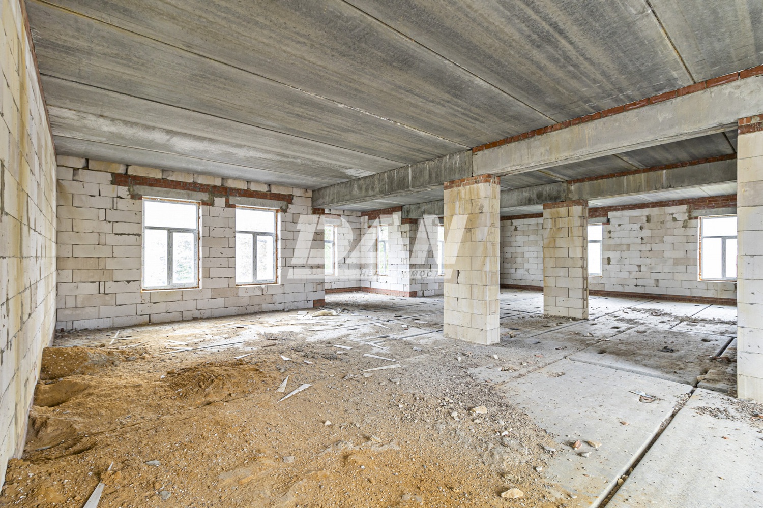 Помещение свободного назначения 1032 м²