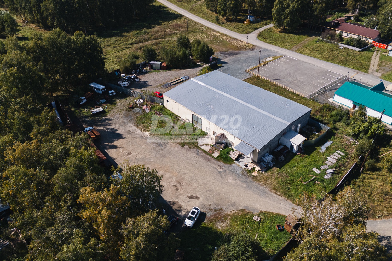 Помещение свободного назначения 877,3 м²