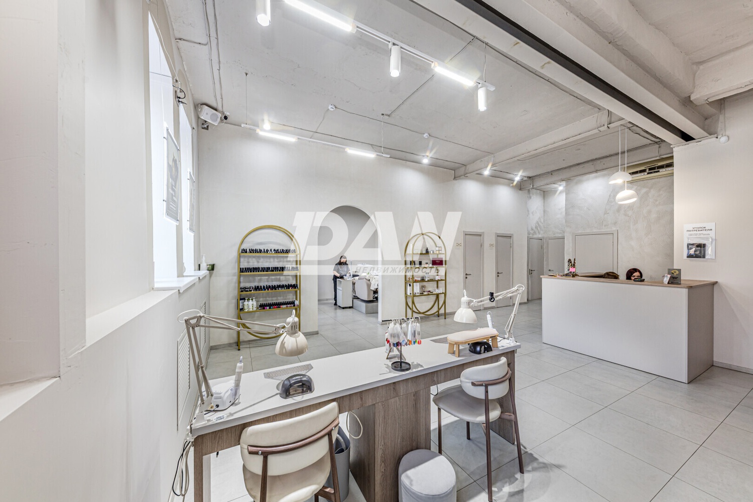 Торговая площадь 786 м²