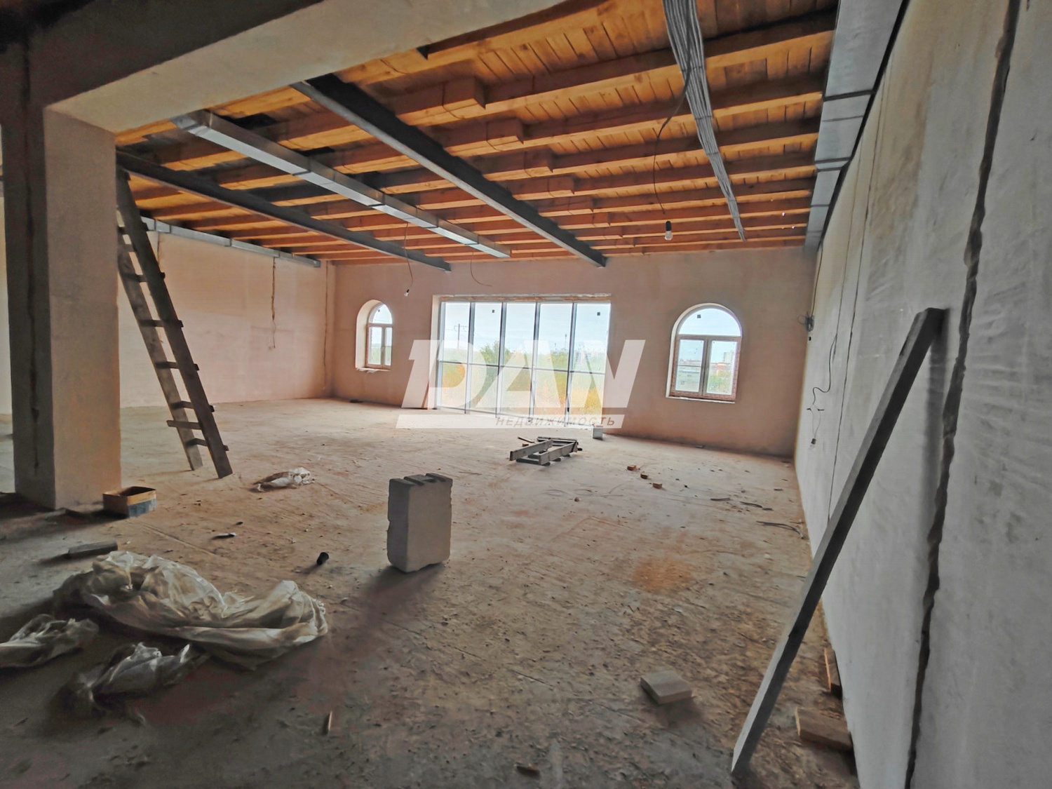 Помещение свободного назначения 694,2 м²