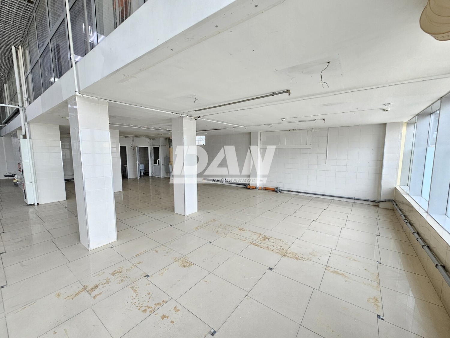Помещение свободного назначения 427,6 м²
