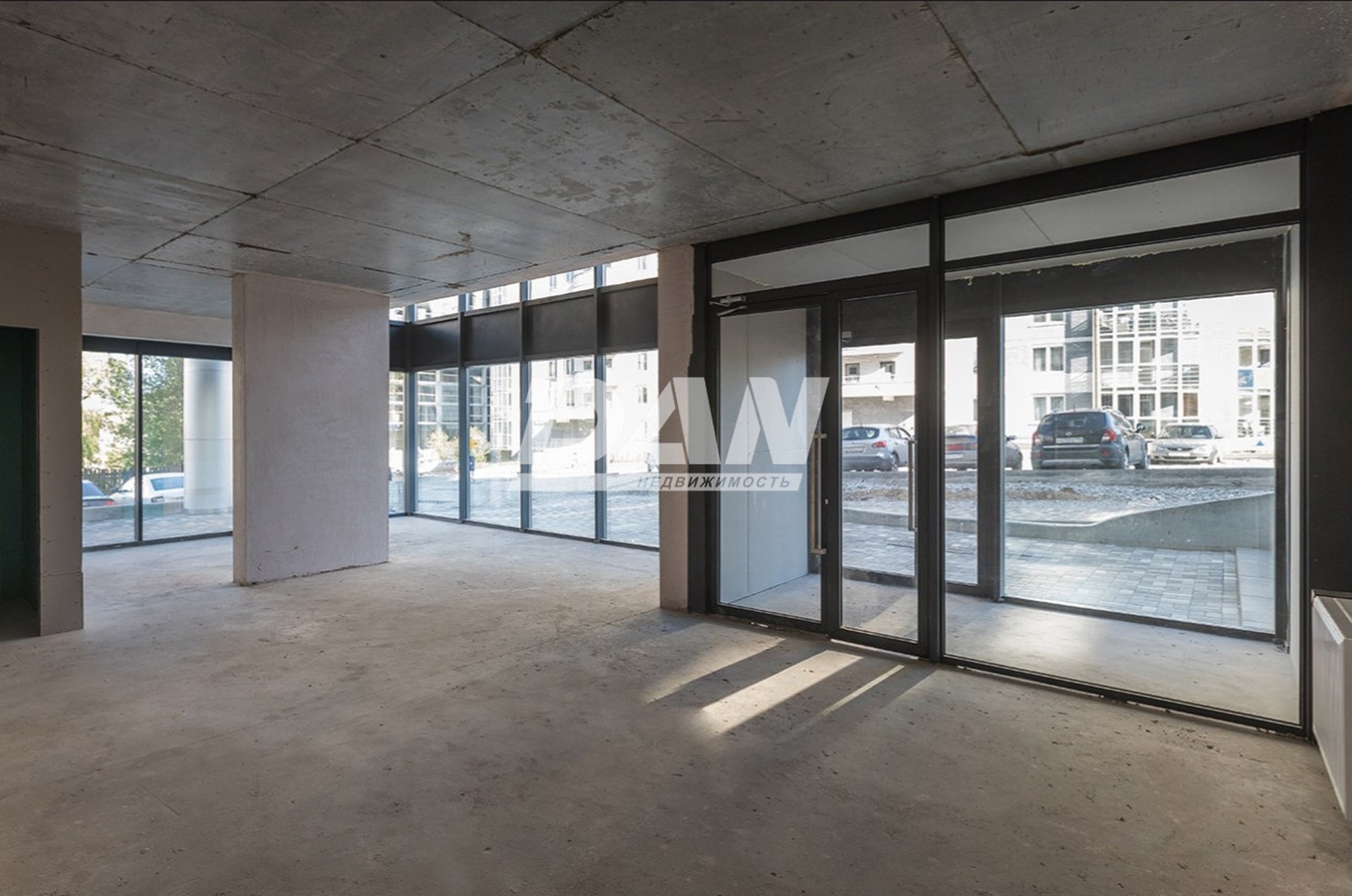 Торговая площадь 77,9 м²