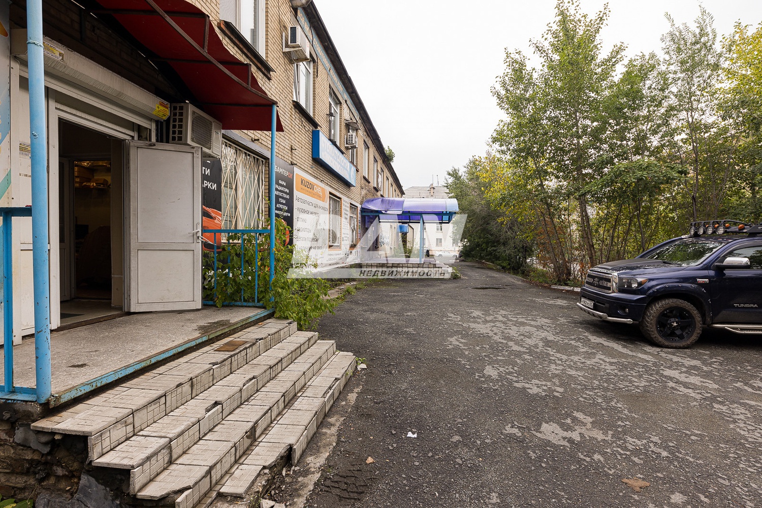 Торговое помещение 300 м²