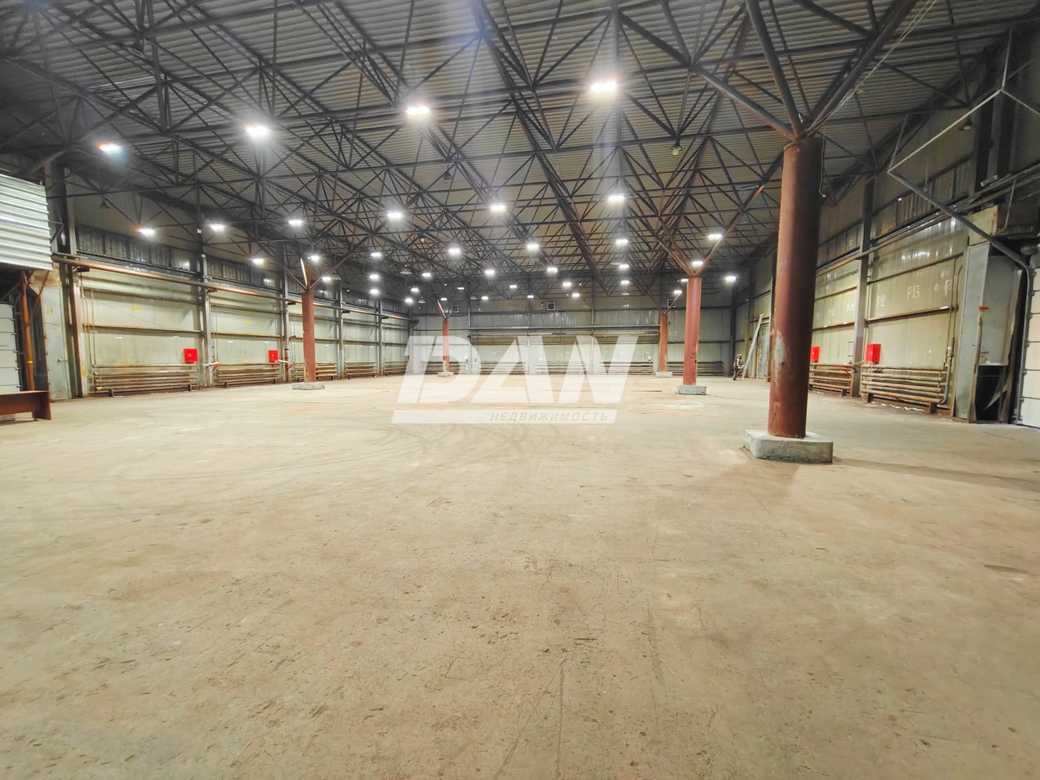 Склад 1400 м²