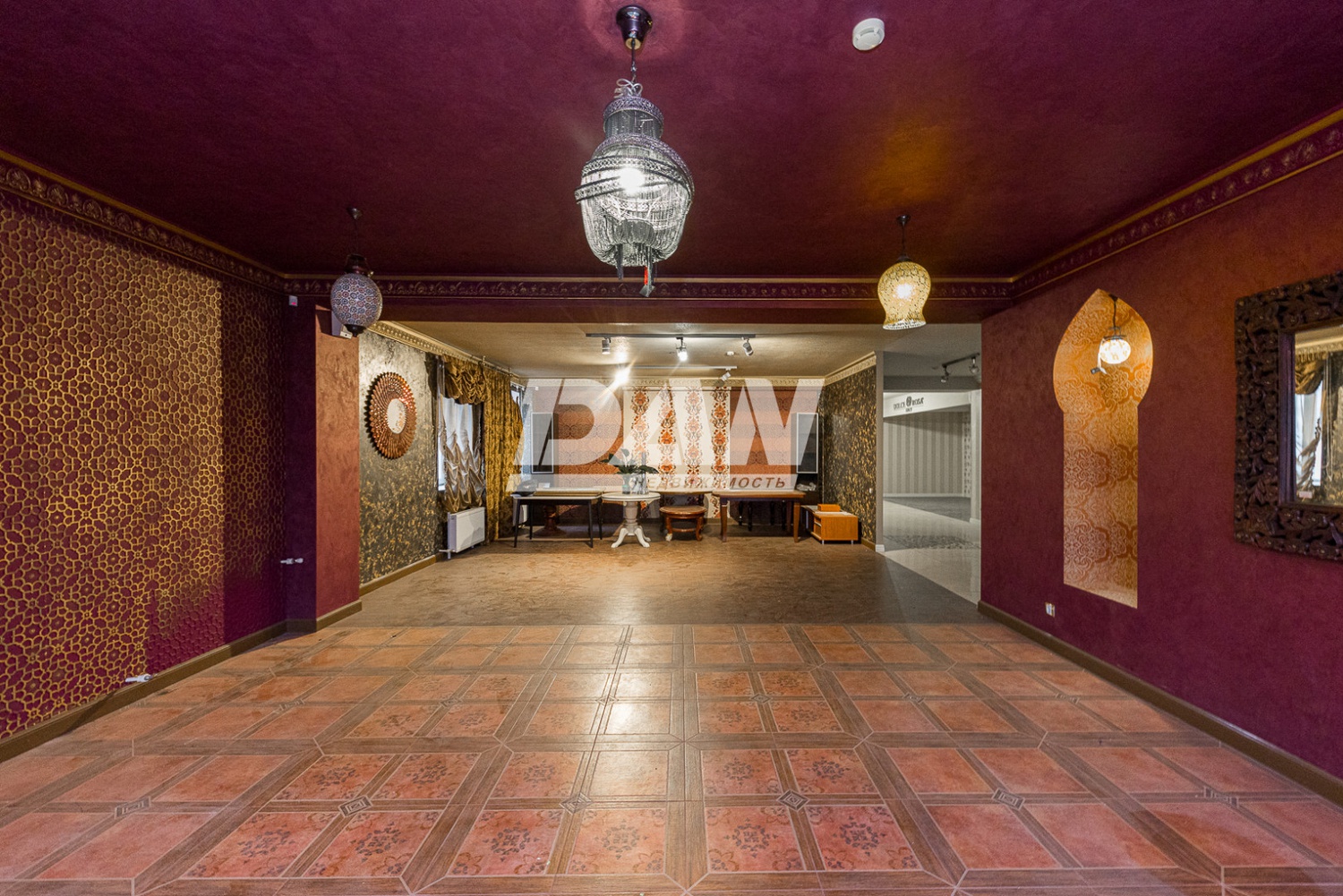 Помещение свободного назначения 682 м²