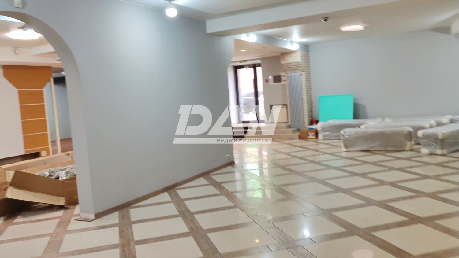 Торговое помещение 337,4 м²