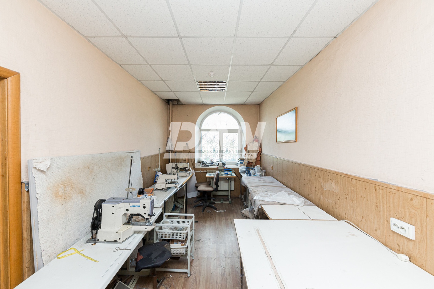 Производственное помещение 944 м²