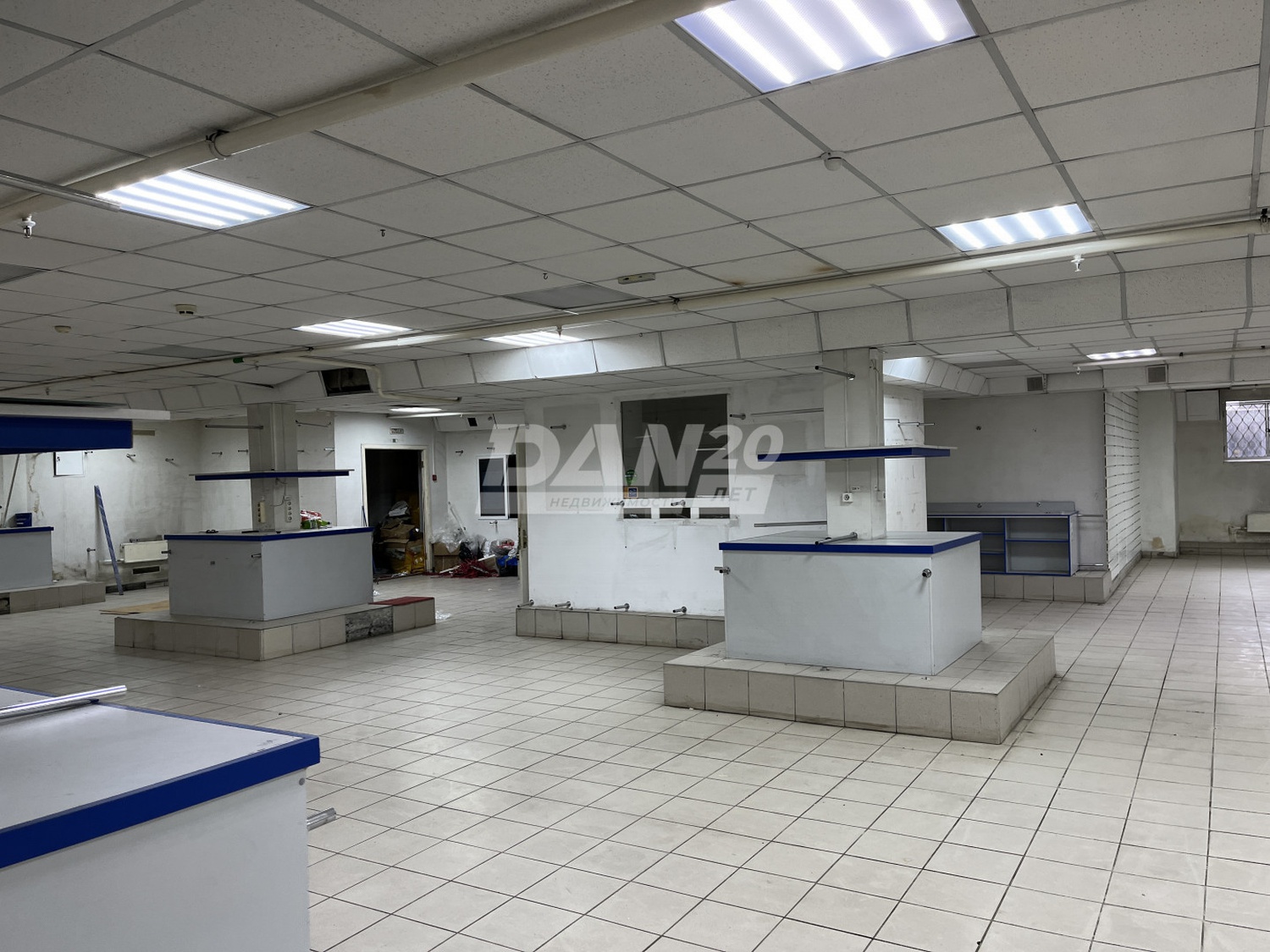 Торговое помещение 750 м²