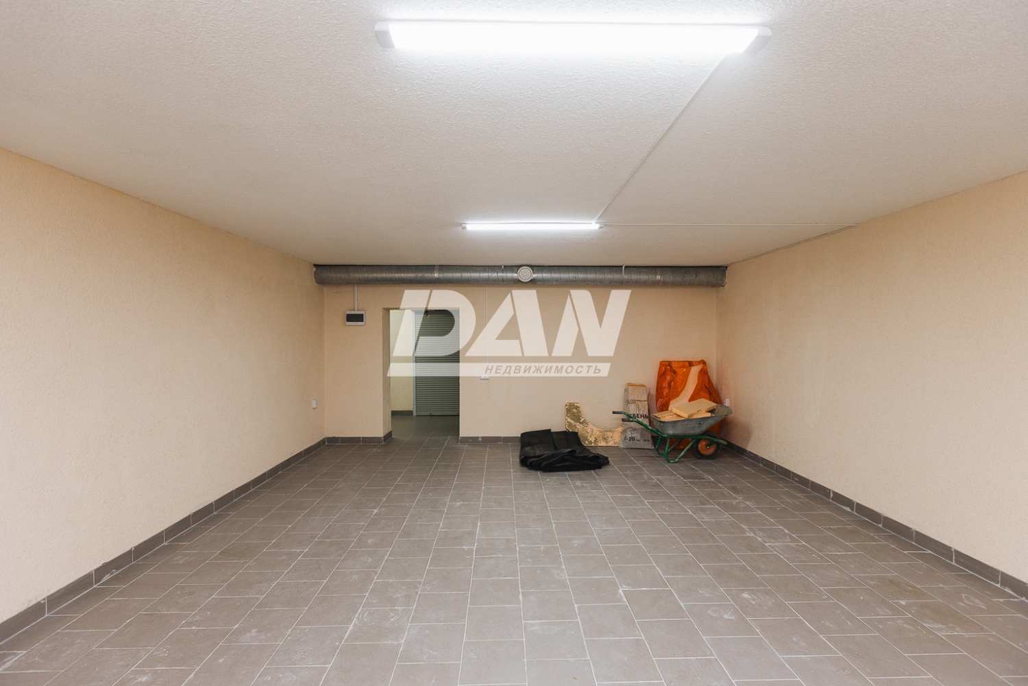 Помещение свободного назначения 610 м²