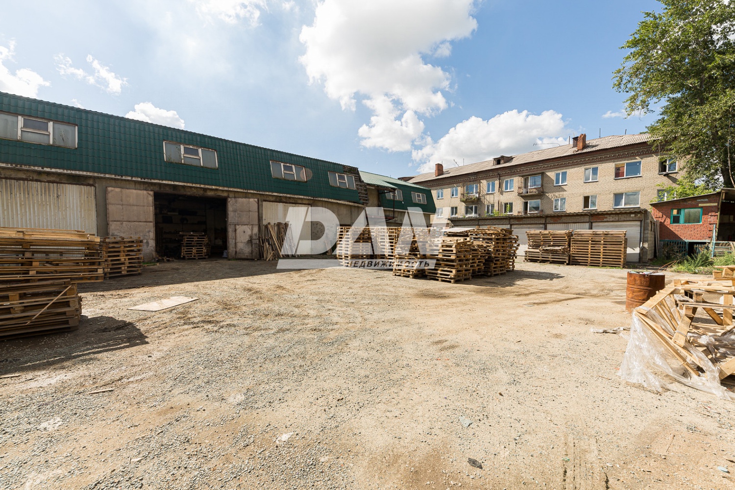 Производственное помещение 812 м²