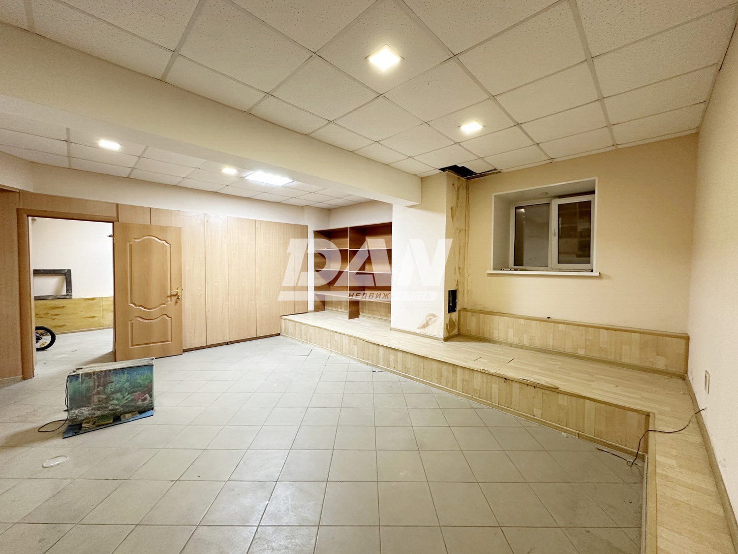 Помещение свободного назначения 187 м²