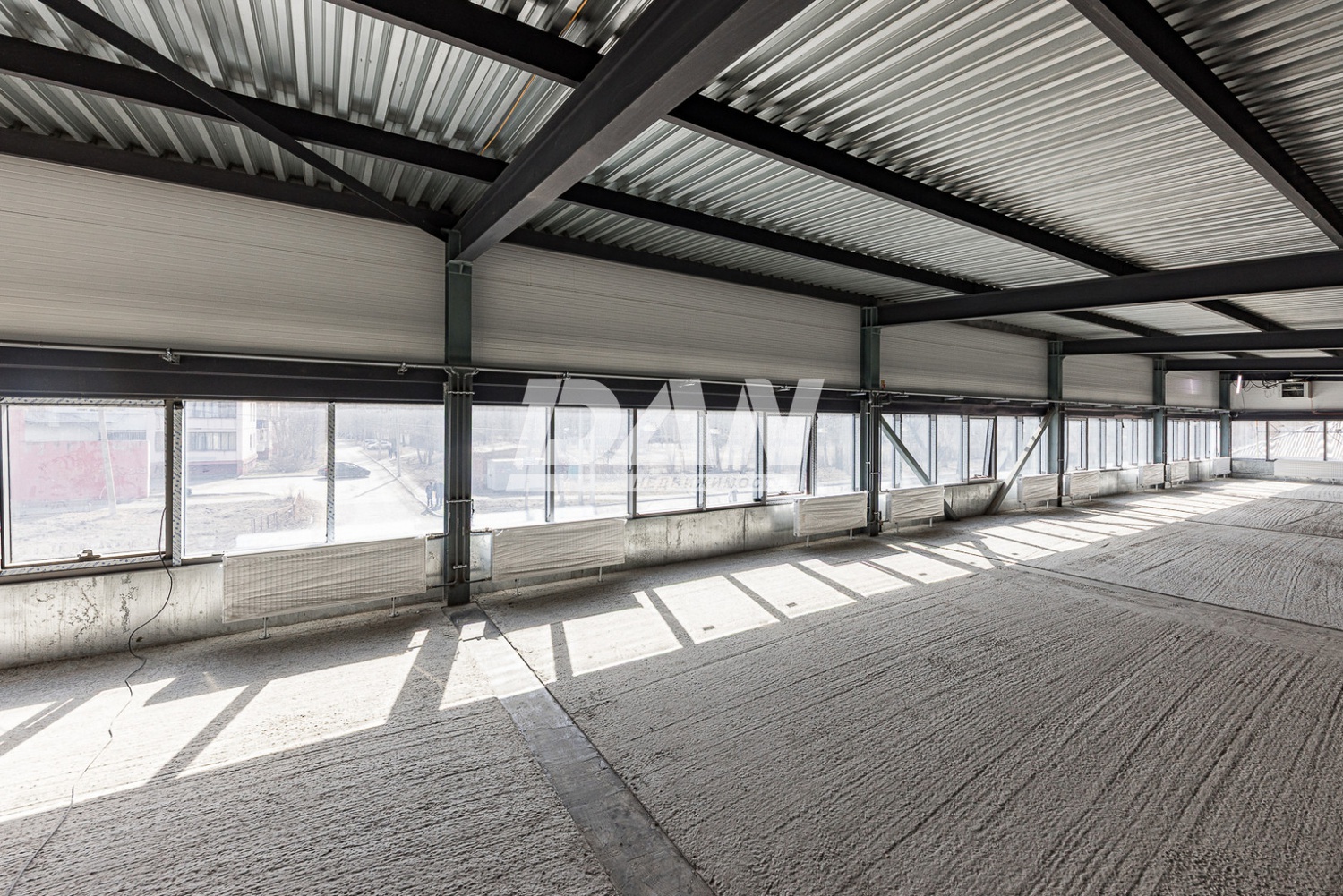 Торговое помещение 378,3 м²