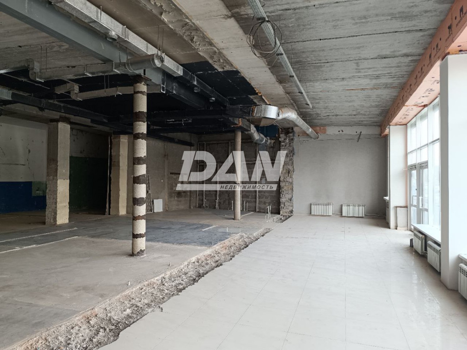 Торговое помещение 296 м²