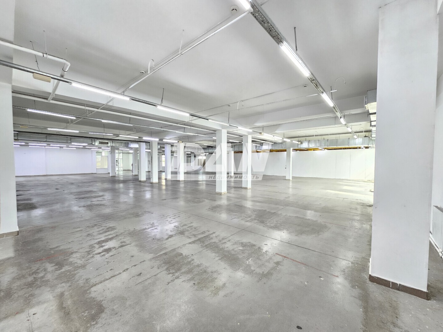 Помещение свободного назначения 401,8 м²