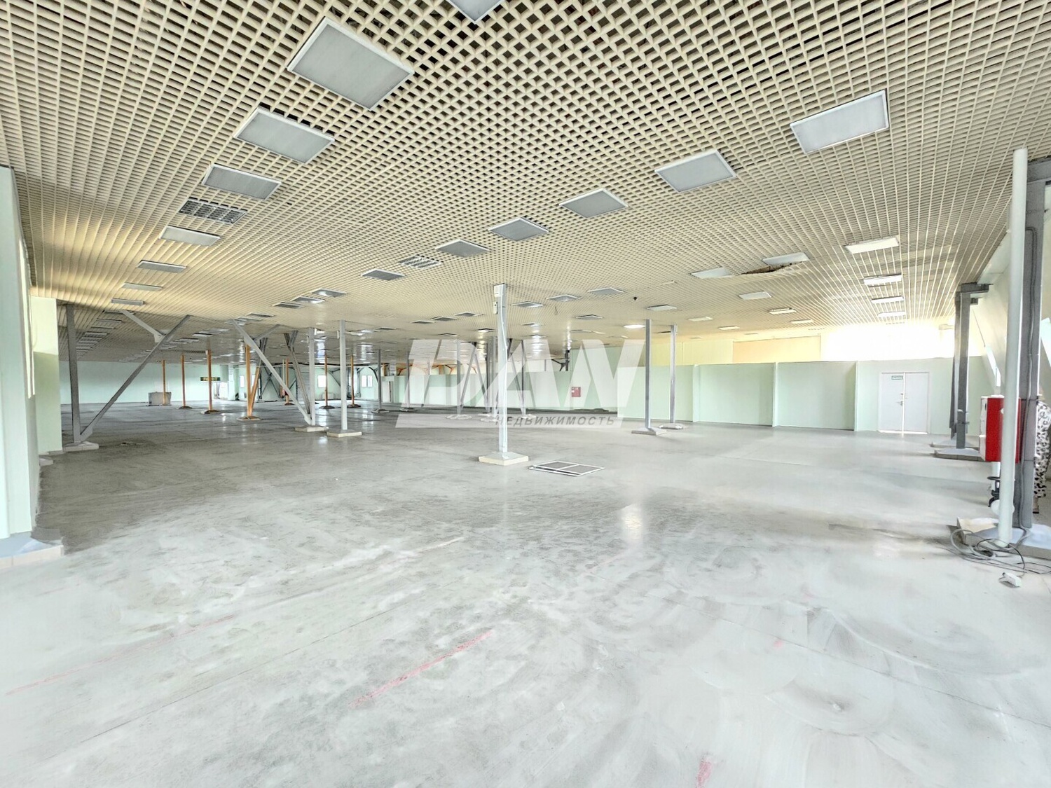 Помещение свободного назначения 495 м²