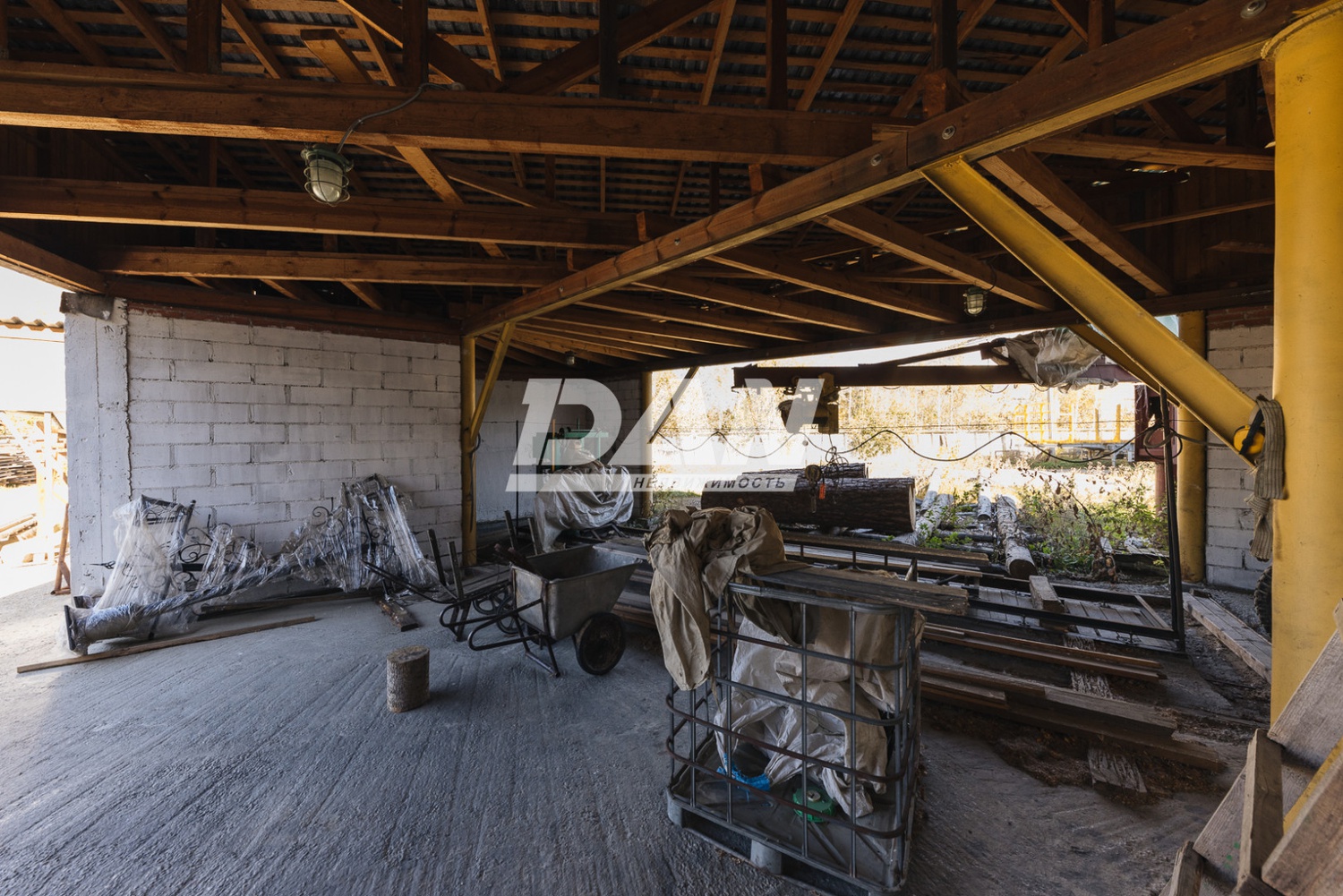 Производственное помещение 1032 м²