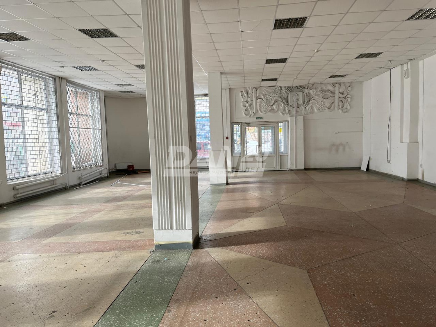 Помещение свободного назначения 450 м²