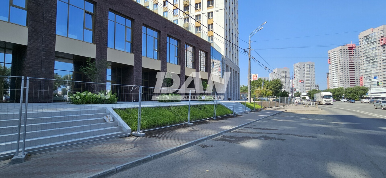Торговое помещение 214,8 м²