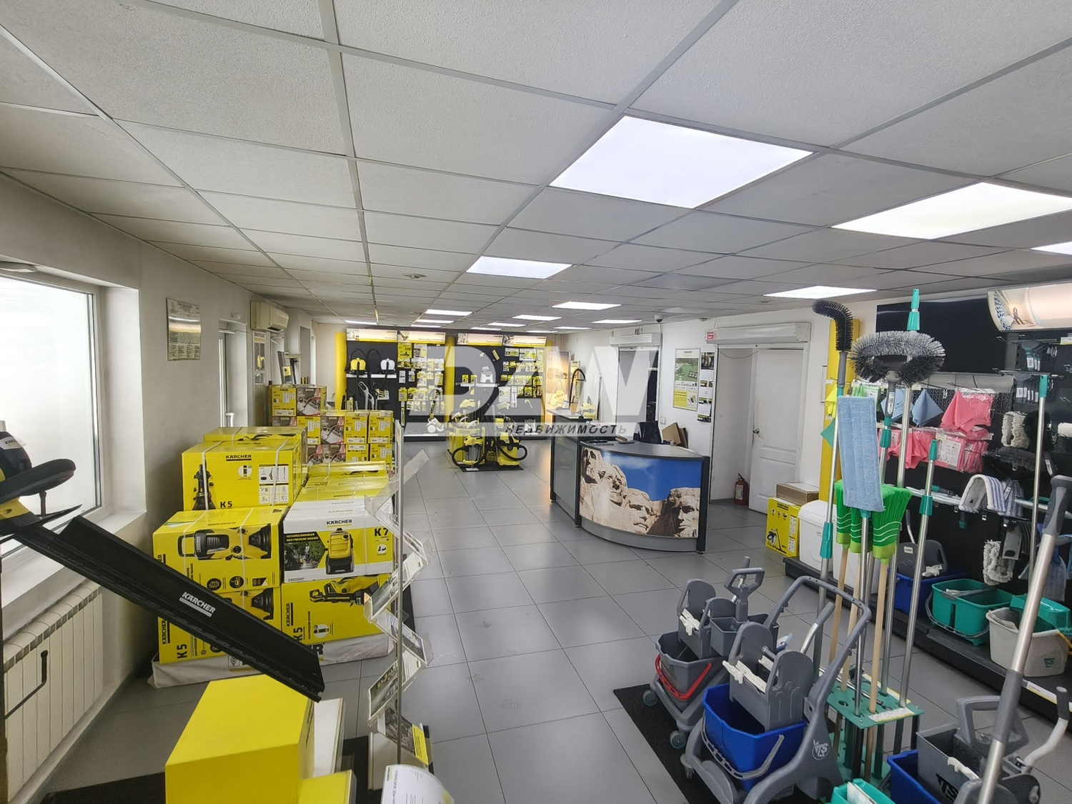 Торговое помещение 180 м²