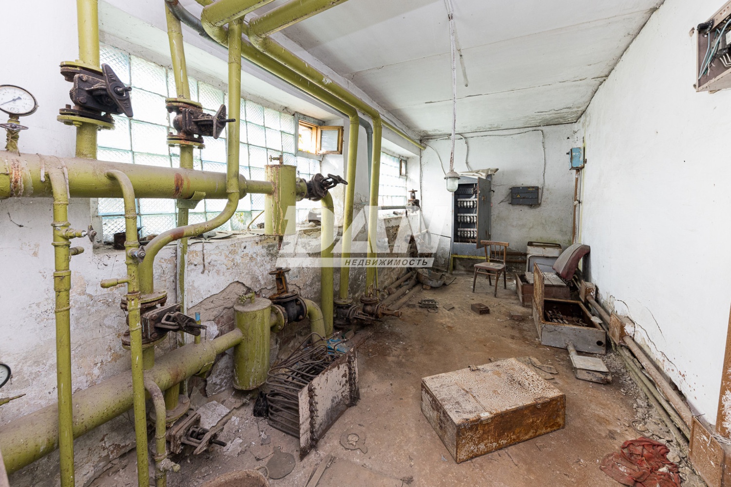 Производственное помещение 1734 м²