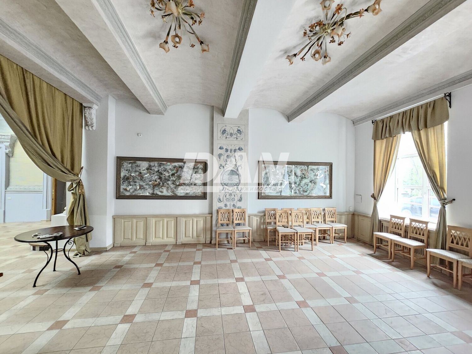 Помещение свободного назначения 650 м²