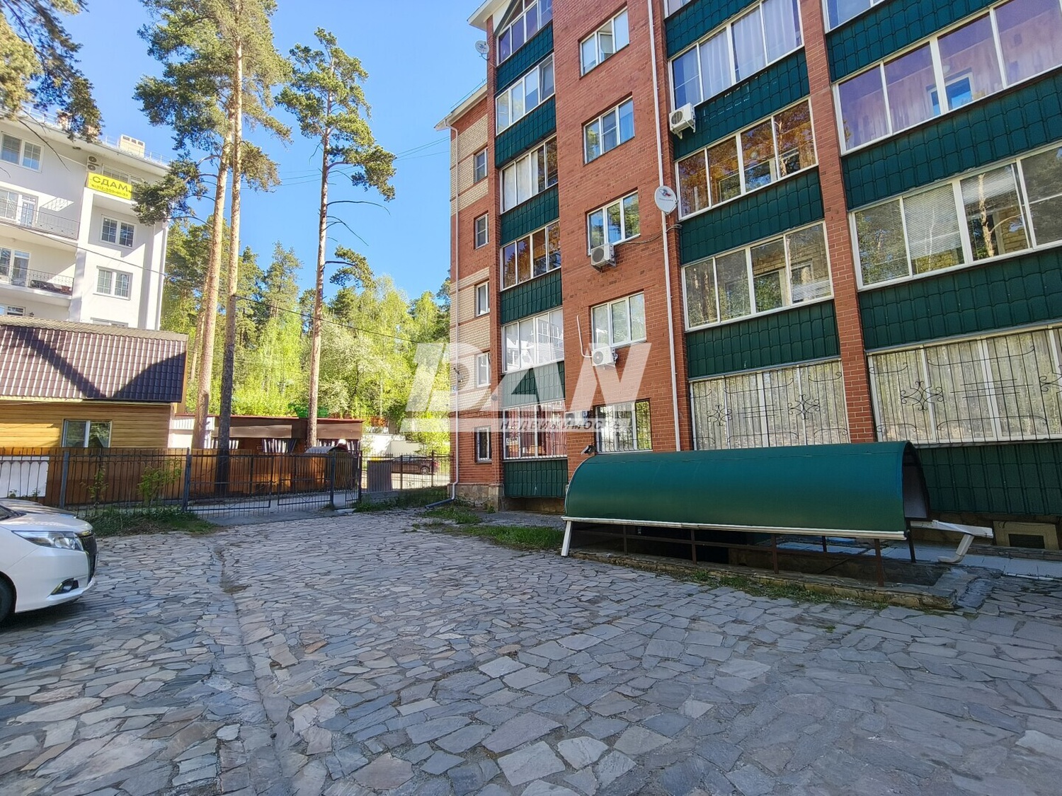 Торговая площадь 283 м²