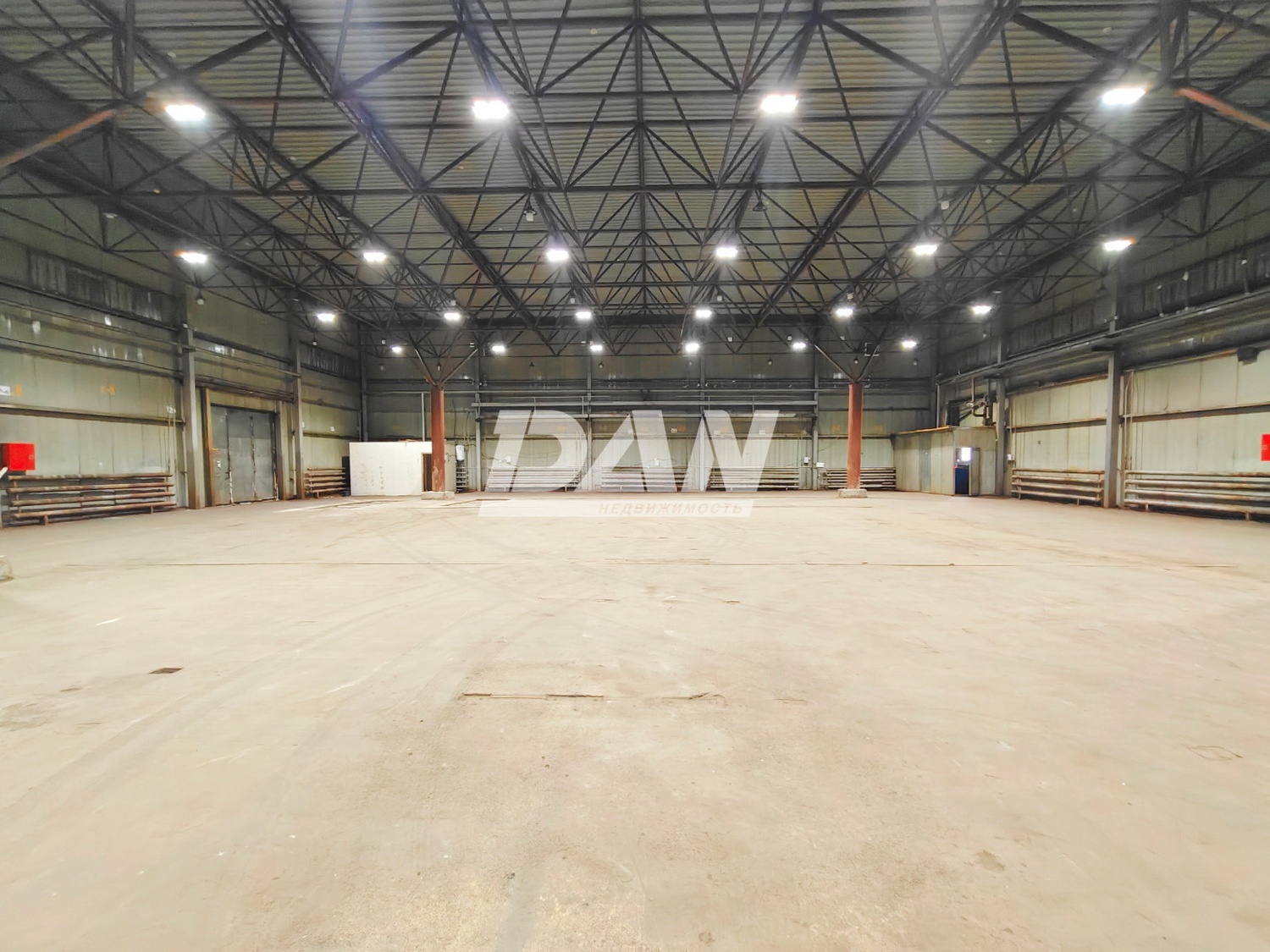 Склад 1400 м²