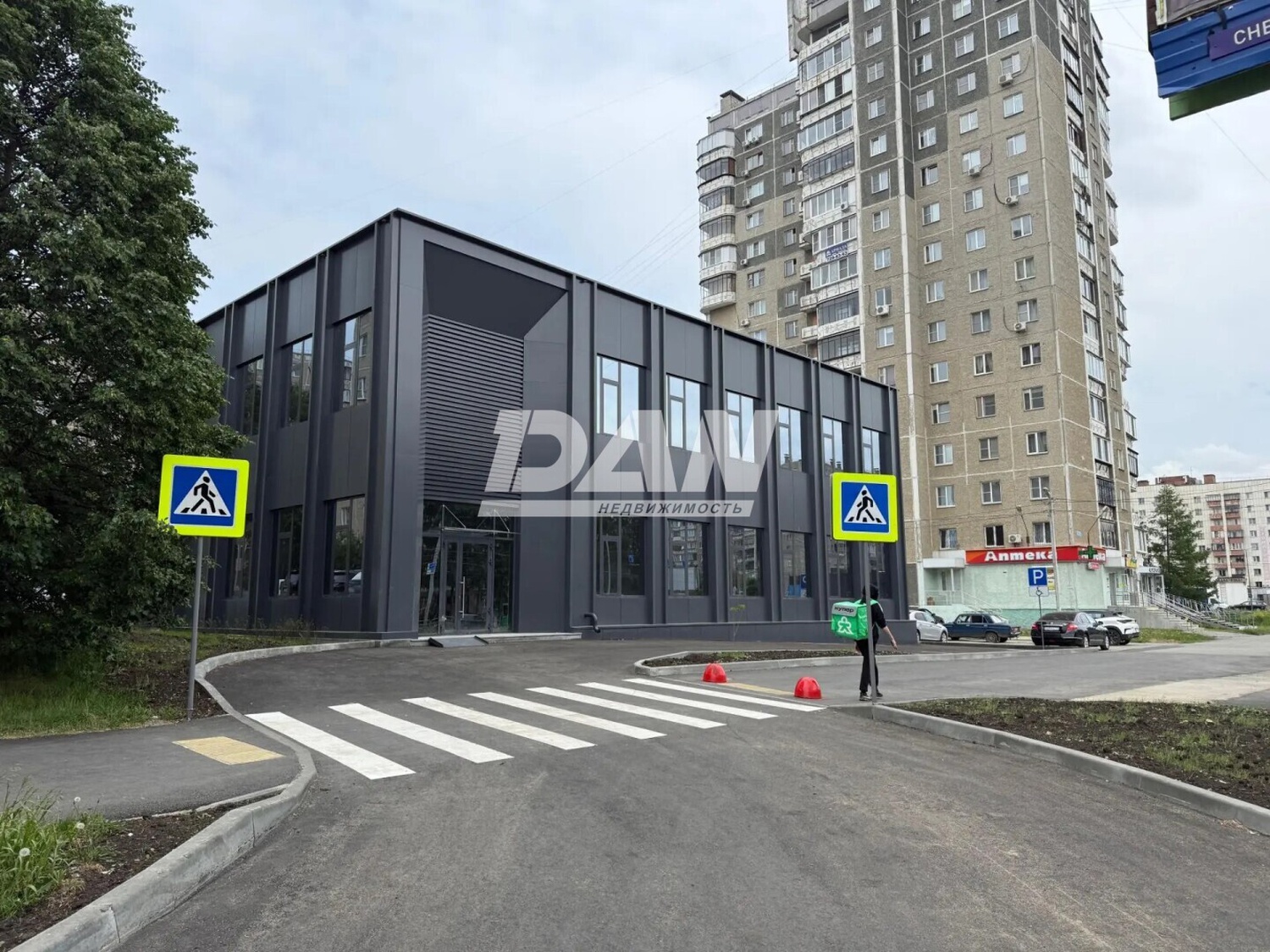 Помещение свободного назначения 700 м²