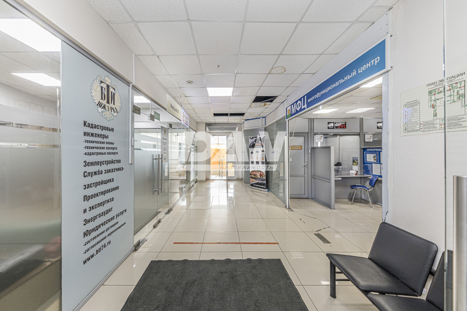 Торговая площадь 372 м²