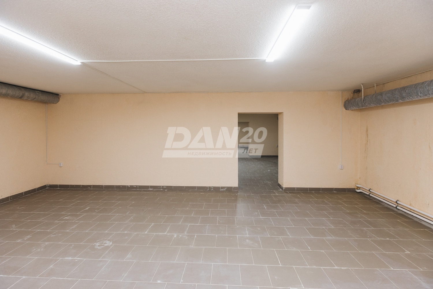 Помещение свободного назначения 610 м²