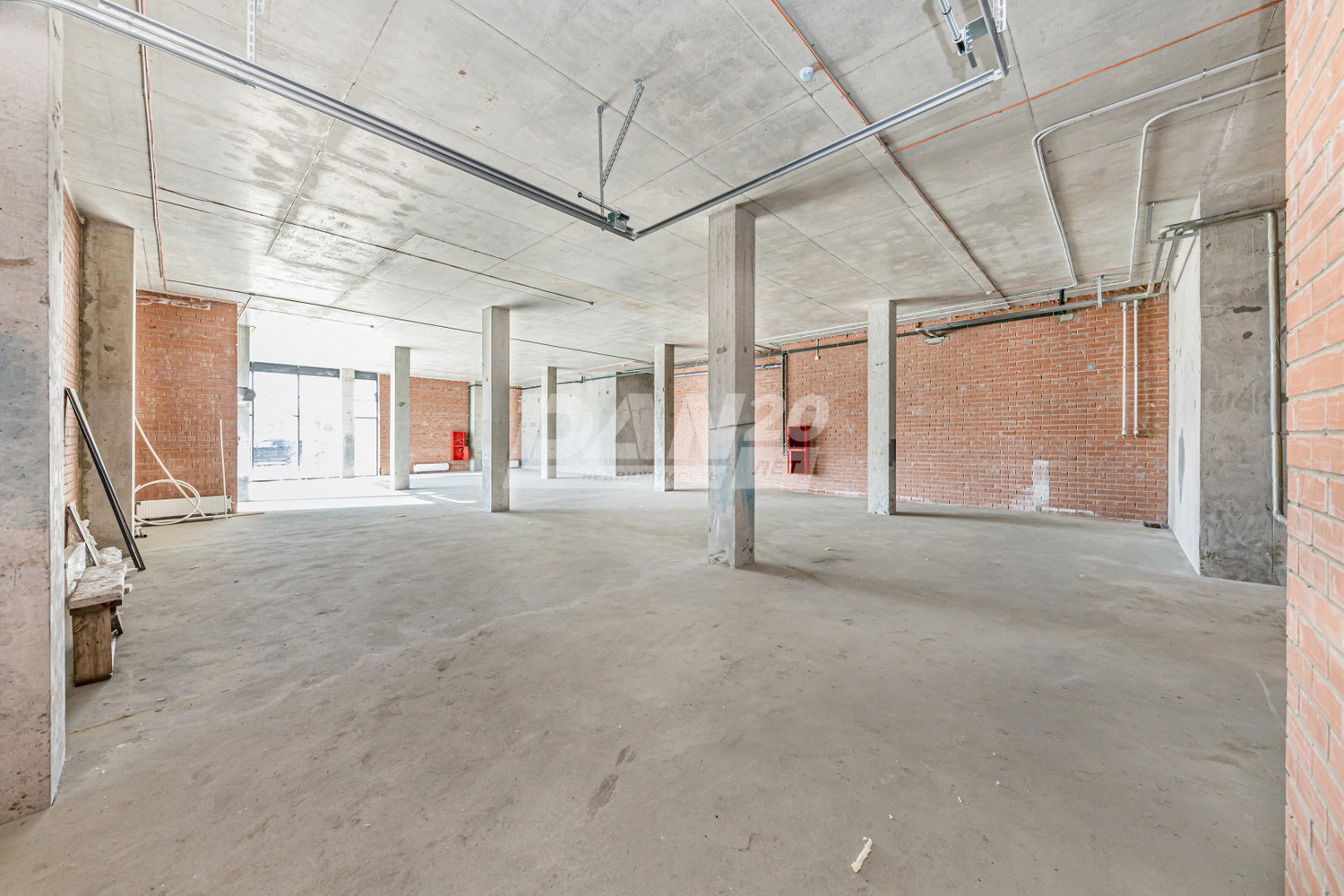Помещение свободного назначения 641,3 м²