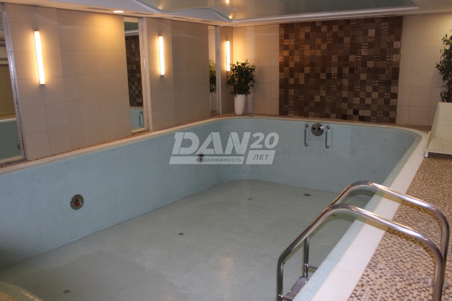 Помещение свободного назначения 897,7 м²