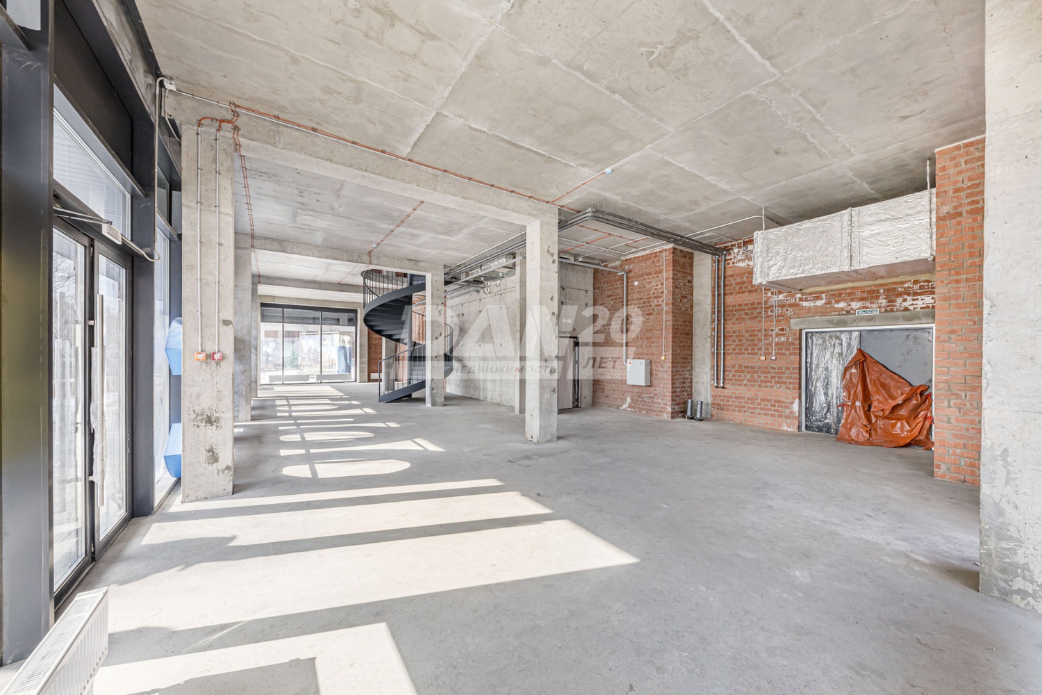 Торговая площадь 459,6 м²