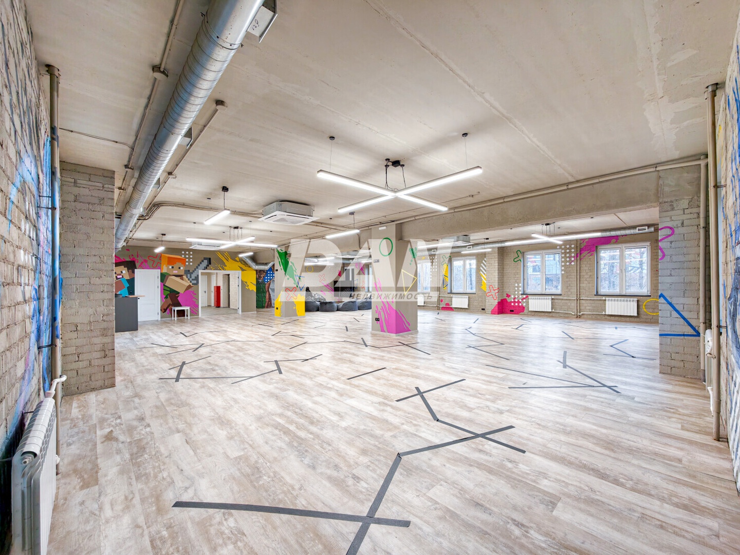 Помещение свободного назначения 321 м²