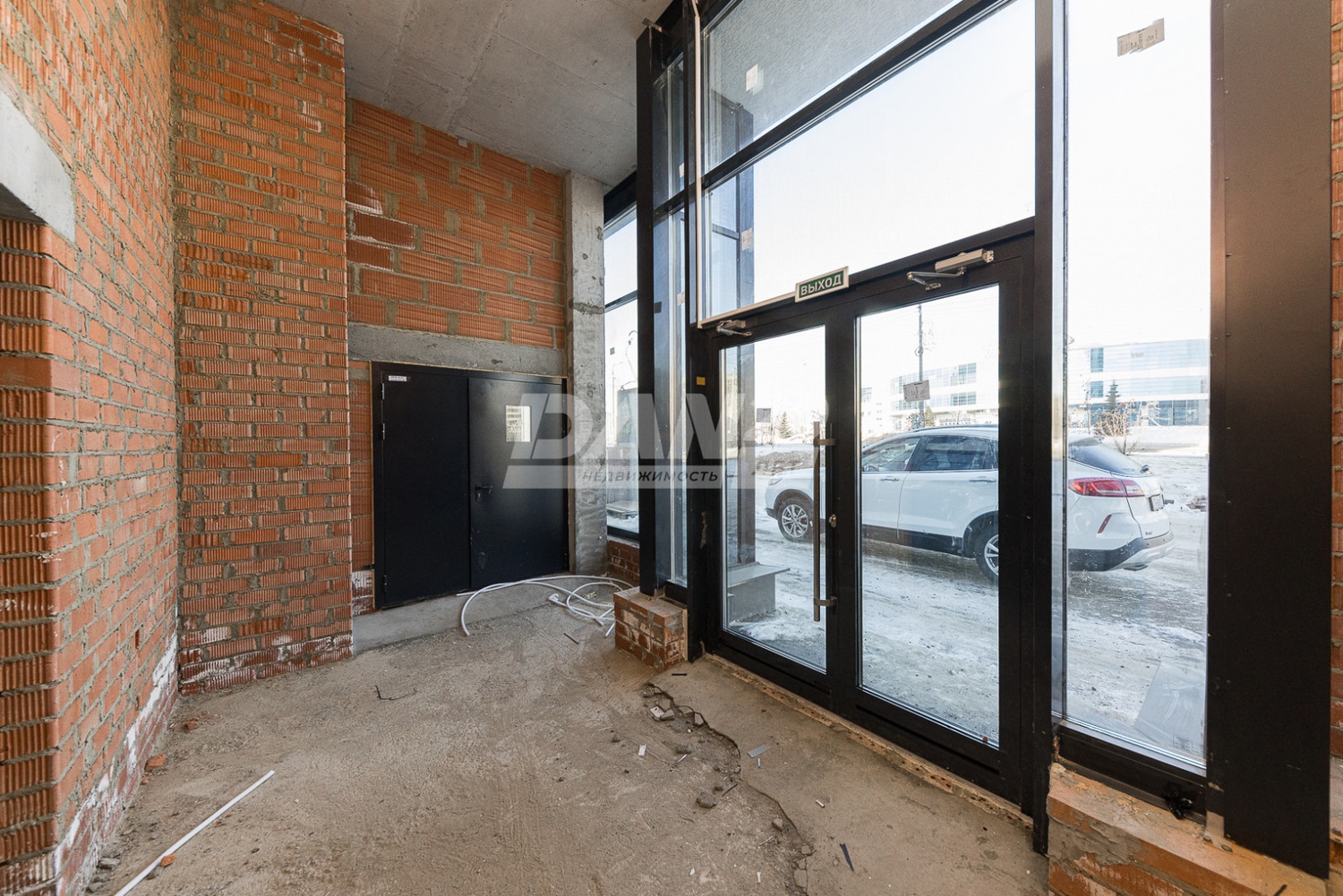 Торговая площадь 298,6 м²
