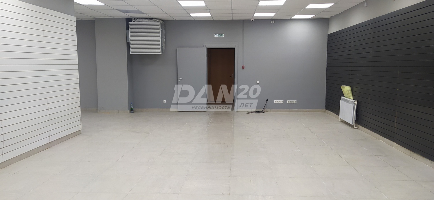 Торговое помещение 215,2 м²