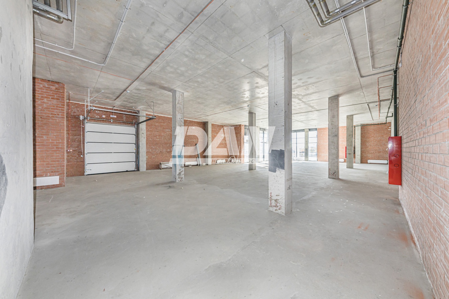 Помещение свободного назначения 641,3 м²