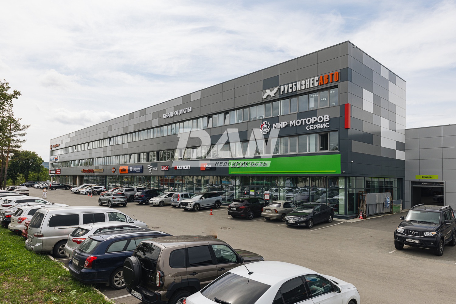 Торговое помещение 800 м²