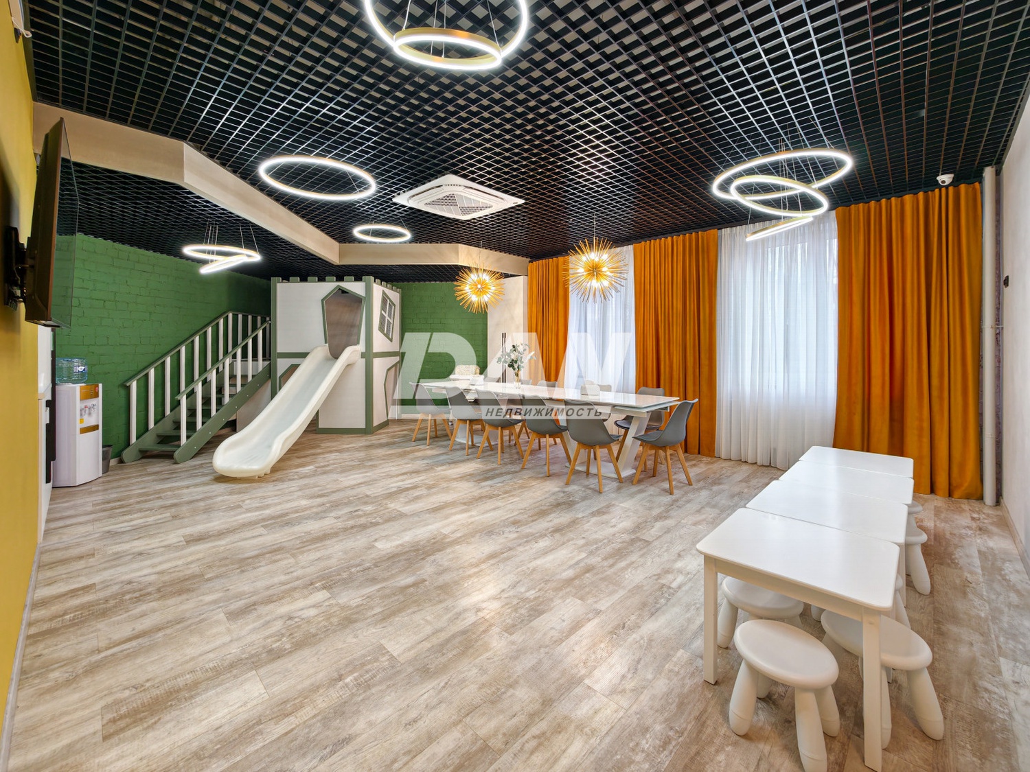 Помещение свободного назначения 1670 м²