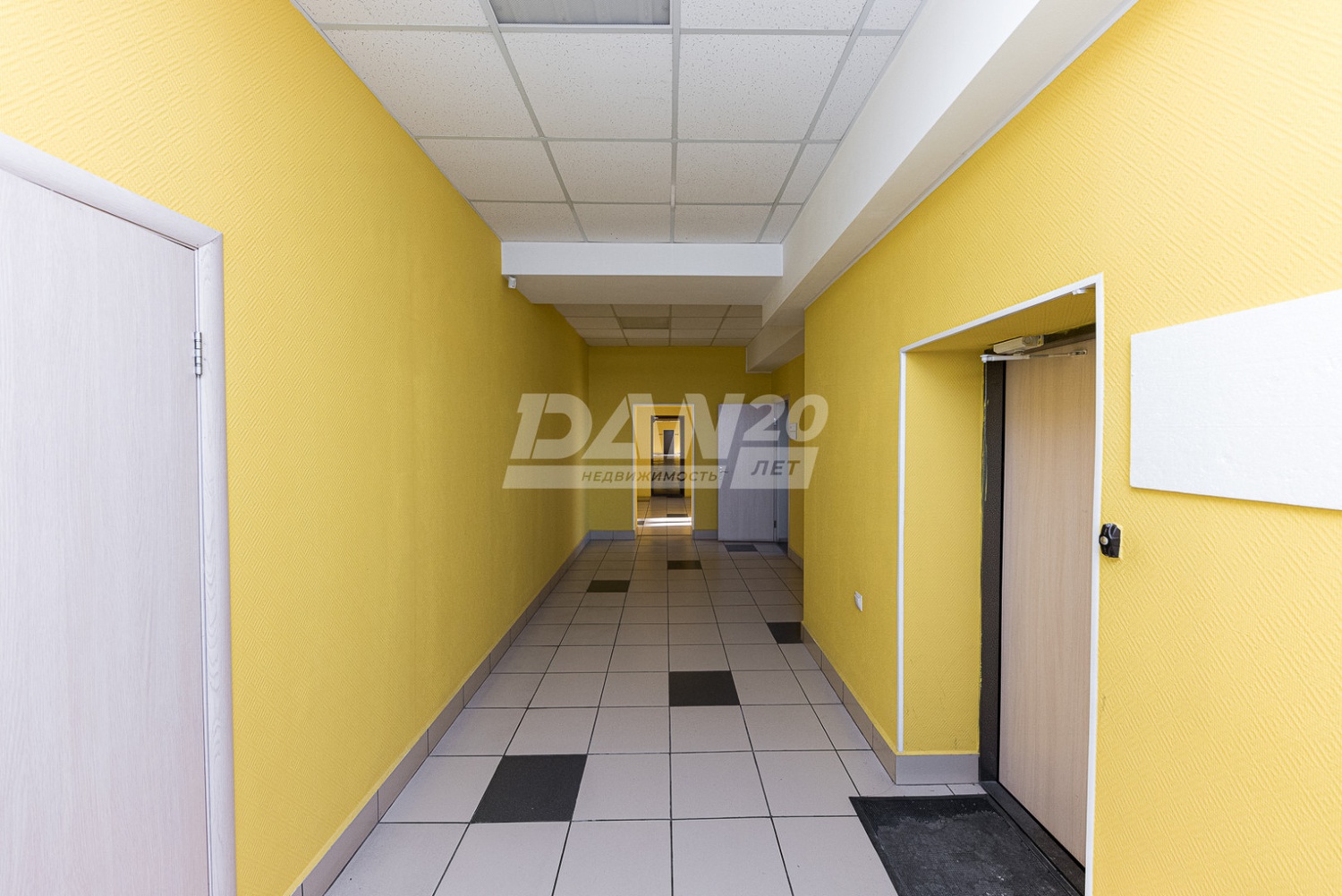 Офис 824,7 м²