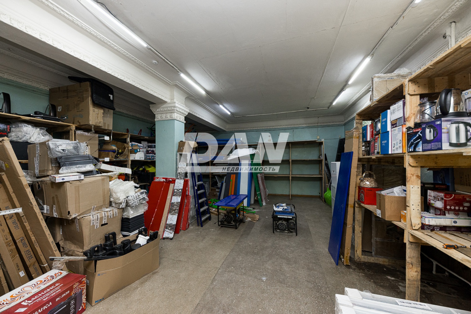 Помещение свободного назначения 353 м²