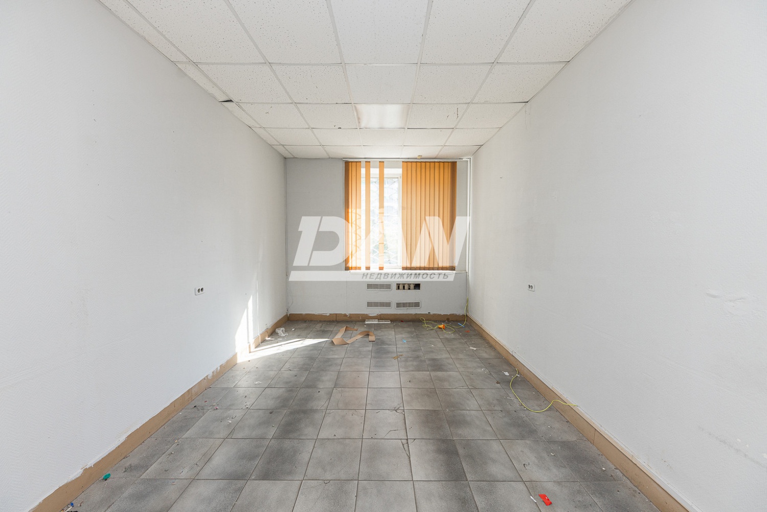 Торговое помещение 300 м²