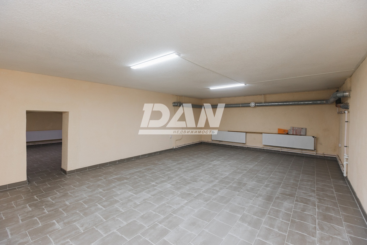 Помещение свободного назначения 610 м²