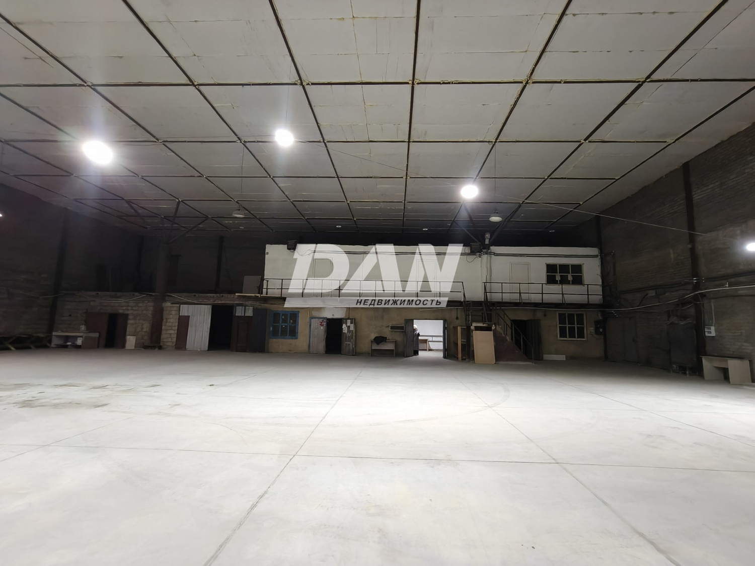 Склад 983 м²