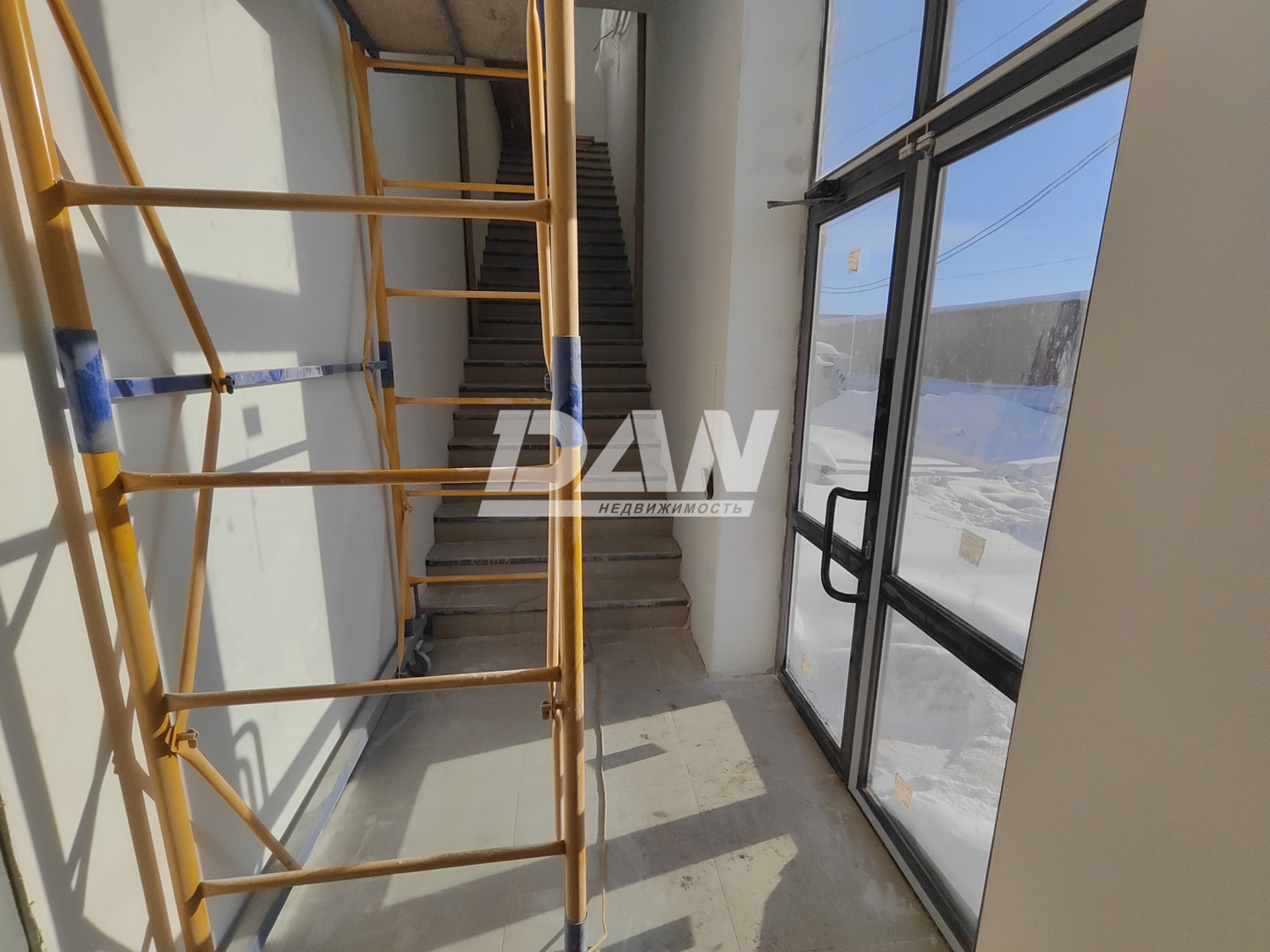 Помещение свободного назначения 268 м²