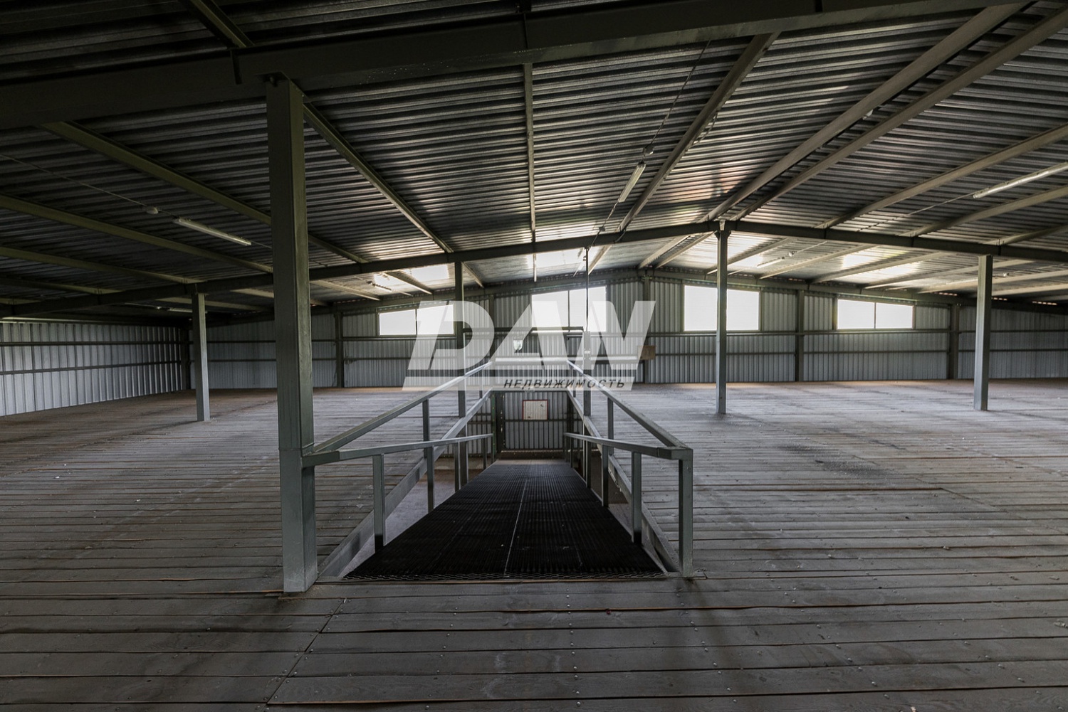 Склад 10358 м²