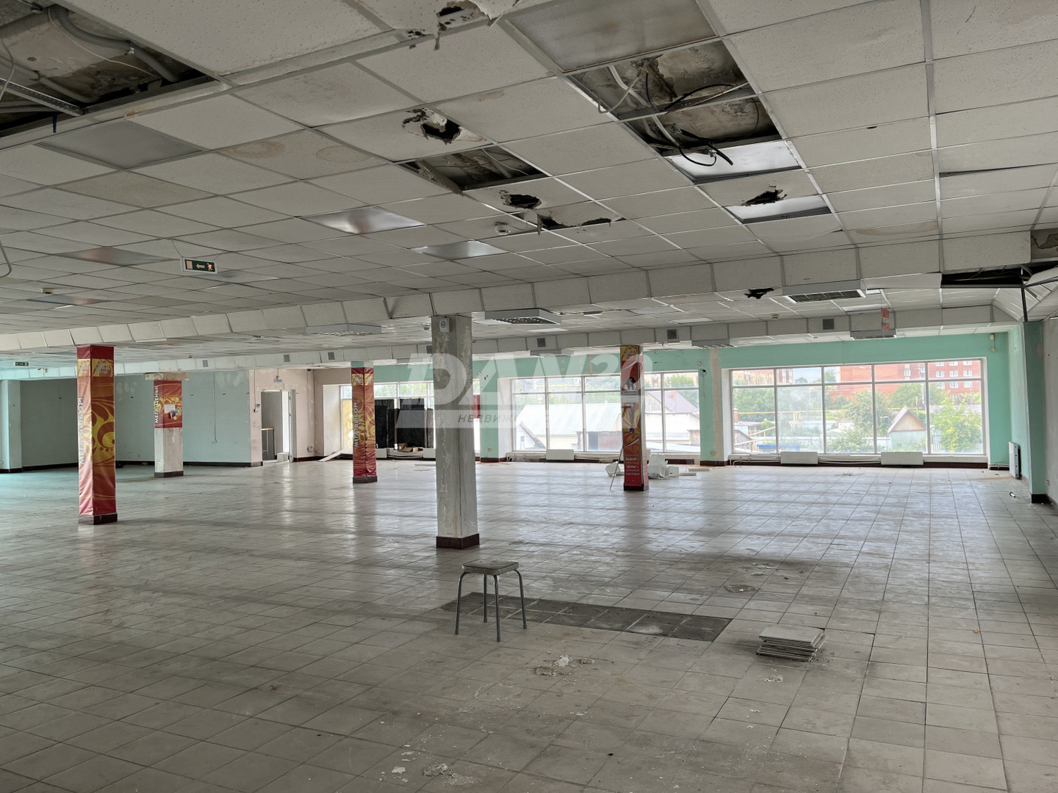 Торговое помещение 750 м²