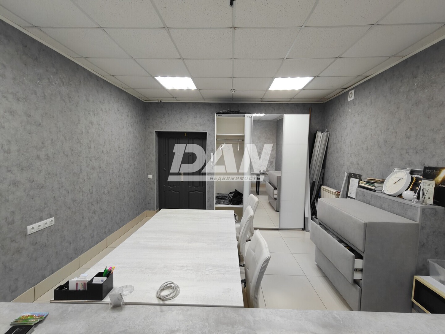 Помещение свободного назначения 295 м²